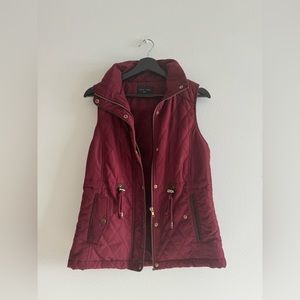 Love Tree - Puffer Vest with Detachable Hood in Burgundy S